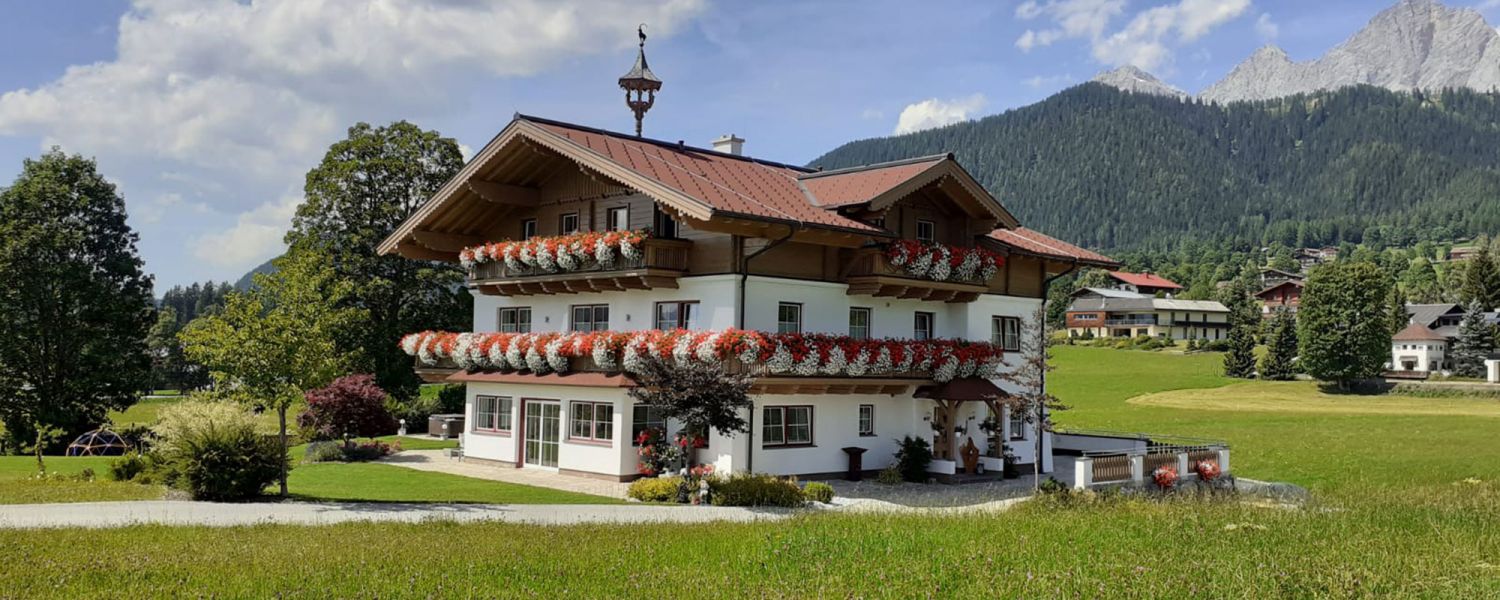Landhaus Katharina in traumhafter Alleinlage inmitten herrlicher Natur für einen Urlaub in den Bergen von Österreich in Ramsau am Dachstein