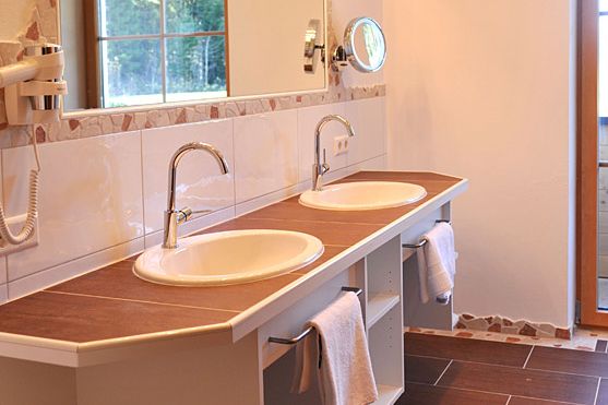 Gemütliches Badezimmer im Appartement im Landhaus Katharina in traumhafter Alleinlage
